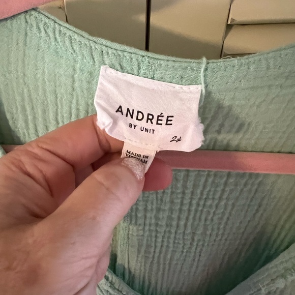 Andree Sage Green Women's Top - Picture 2 of 3